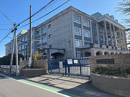 越谷市立北中学校 1639m
