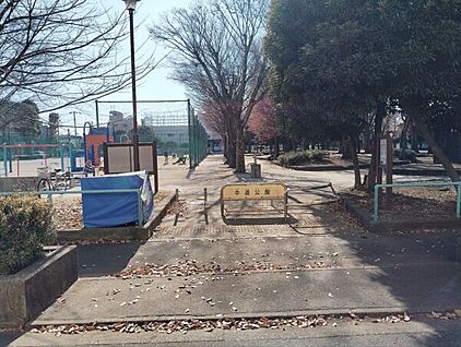 中道公園(葛飾区) 763m