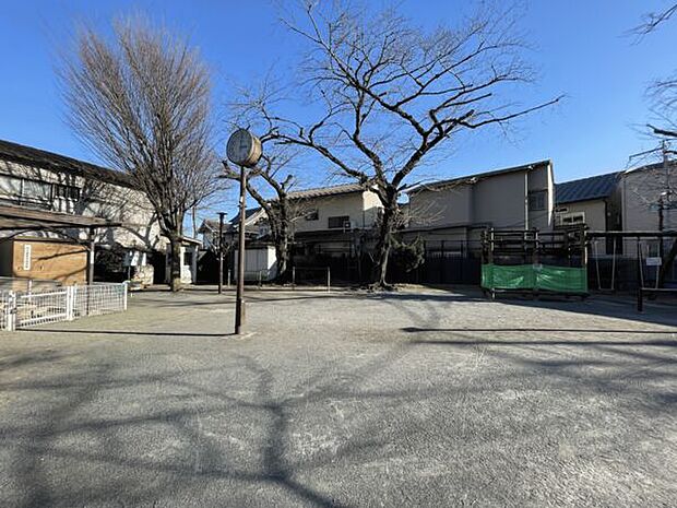 豊島区立巣鴨五丁目児童遊園(約749m)