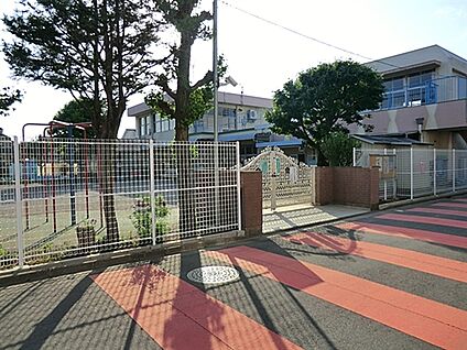 給田幼稚園 896m