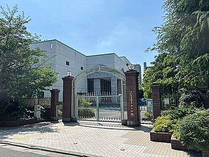 さいたま市立岸中学校 908m