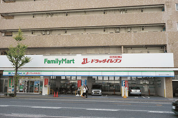 ファミリーマート ドラッグイレブン別府店(約1,370m)