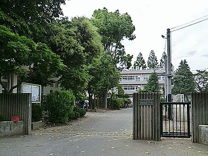 さいたま市立与野西北小学校 338m
