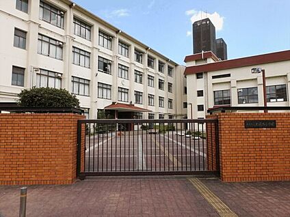 大阪市立大道南小学校 388m