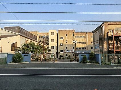 柏市立逆井中学校 663m
