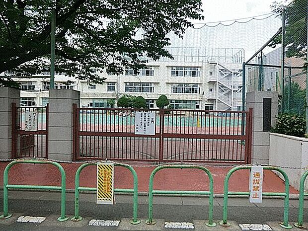 大田区立入新井第四小学校(約161m)