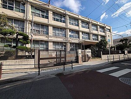 大阪市立都島小学校 468m