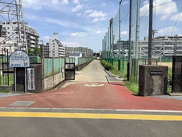 昭島市立昭和中学校（約966m）