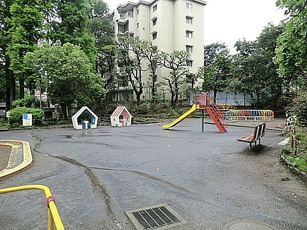 鶴ヶ久保公園（約518m）