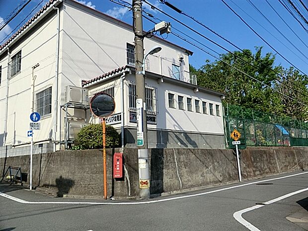 アゼィリア幼稚園（約331m）