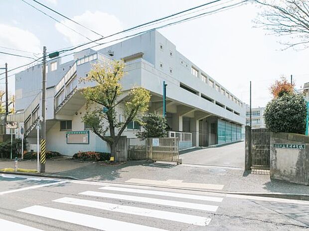 セブンイレブン横浜帷子町２丁目店（約899m）
