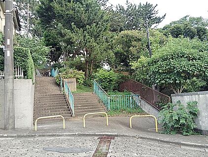 黒砂2丁目公園 853m