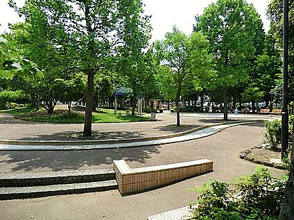 東小松川南公園 950m