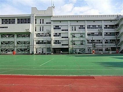 墨田区立本所中学校 1425m