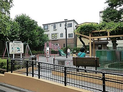 西尾久五丁目児童遊園 1295m