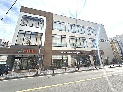 ライフ梅島駅前店 420ｍ(徒歩６分)