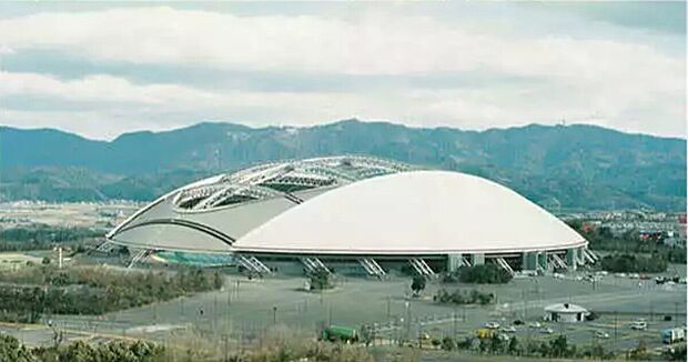 クラサスドーム(約4,400m)