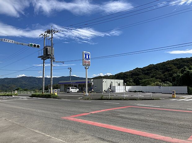 ローソン京が丘南1丁目(約1,000m)