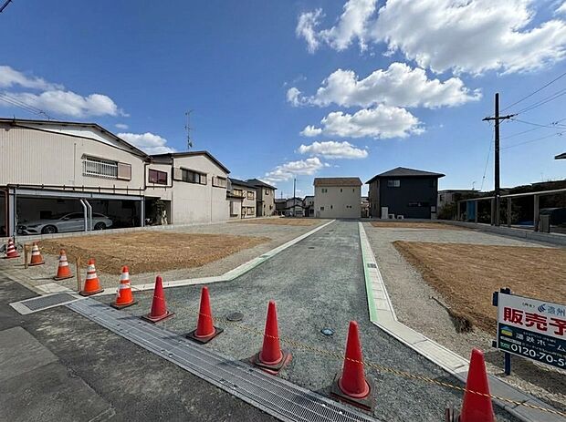 【現地土地写真】現地ご案内できます！お気軽にお問い合わせください。※外観写真は晴天加工済みです。実際の現況と異なる場合があります。