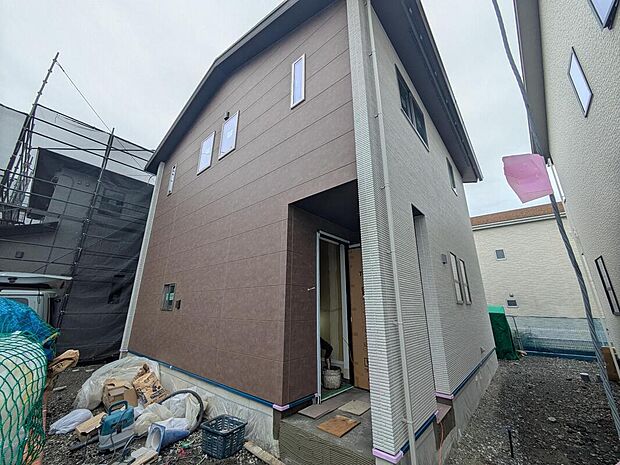 【【No.2】】キッチン・浴室・洗面室を直線で配置した便利な家事動線が魅力!2階ホールは物干しスペースとしてもご活用いただけます。