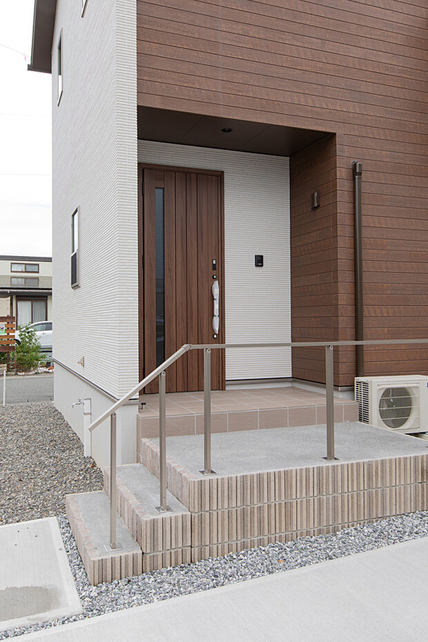 【No.1】遠鉄ホームの分譲住宅は全て外水道付き!洗車や水遊び、外用具のお手入れなどに役立ちます。