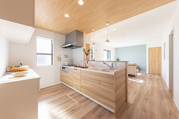 【No.36 キッチン】インテリアディスプレイ中のため実際の生活をイメージいただけます。