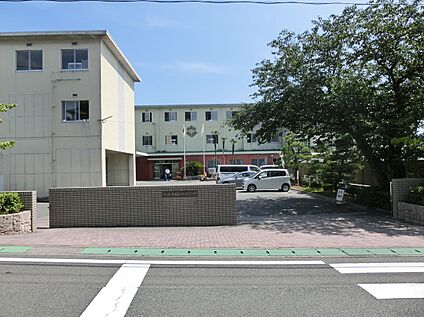 西部中学校 約1.5km(徒歩約19分 )