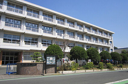 磐田第一中学校 580m(徒歩8分)