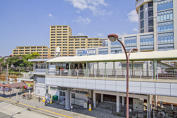 通勤・通学に便利な立地環境が嬉しい駅チカ物件で毎日が快適ですね。