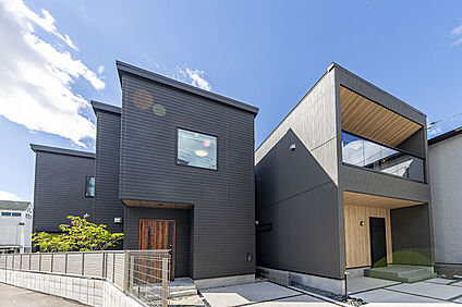 【弊社施工例／街並み写真】 