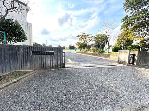 佐倉市立西志津小学校（約1,335m）