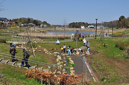 坪井近隣公園 350ｍ(徒歩5分)