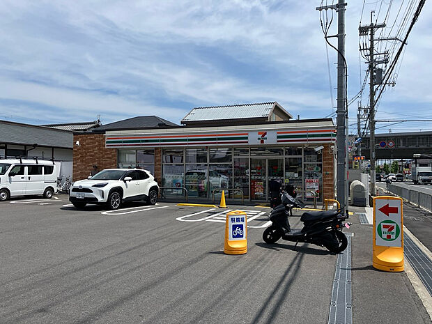 セブンイレブン 伊丹御願塚3丁目店(約80m)