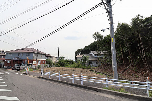 前面道路含む現地写真　