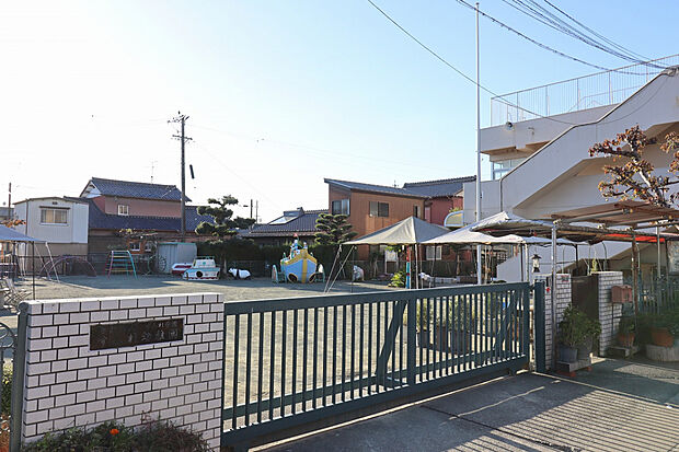 すみれ幼稚園（約600m）