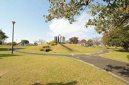 中島中央公園 1000ｍ(徒歩13分)