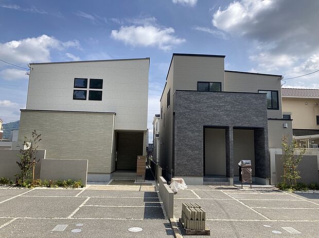 【【C、D棟　前面道路含む現地写真】】見学予約受付中です！じっくり全棟ご覧いただけます。