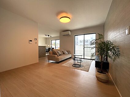 【B棟　LDK】