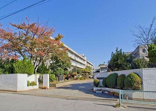 豊野中学校（約1,300m）