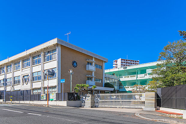 熊野町立熊野第三小学校(約702m)
