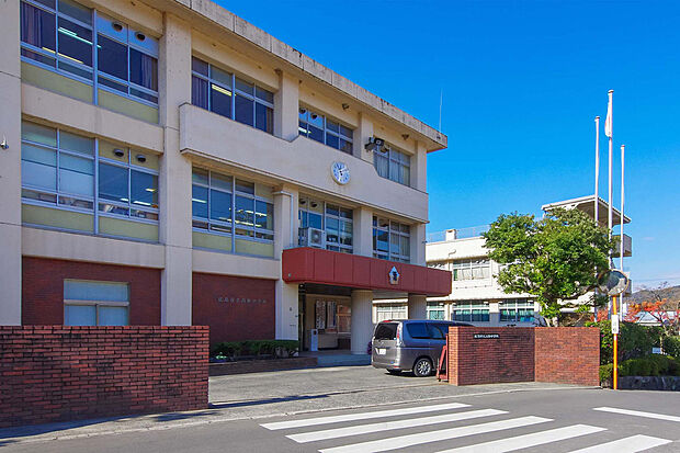 高陽中学校（約655m）