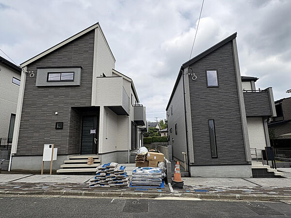 【現地写真】7月3日撮影　相鉄線徒歩圏内に堂々4棟誕生！現地未完成につき完成物件のご案内も可能です。