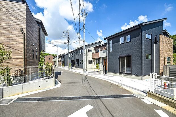 刻街区（現地街並写真｜2025年9月撮影）