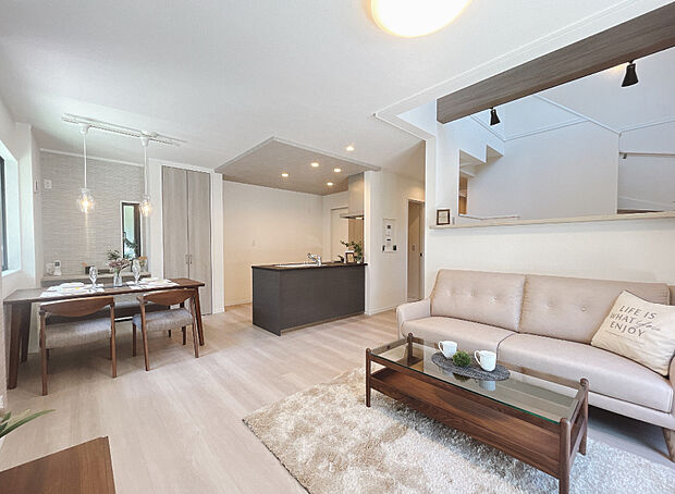 トラストステージ施工事例　内観パース※画像にはオプション商品も含まれておりますので詳細は営業担当までお尋ねください。