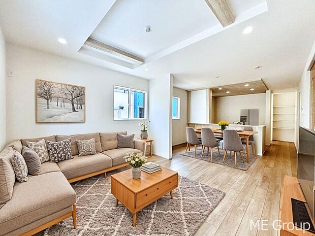 落ち着いた雰囲気のＬＤＫは家族みんなの快適空間※家具はCGです