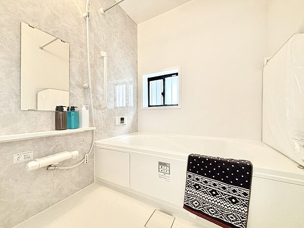 落ち着いた雰囲気でゆっくりお寛ぎいただけるバスルーム