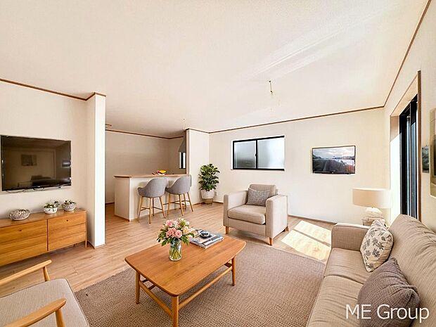 落ち着いた雰囲気のＬＤＫは家族みんなの快適空間※家具はCGです