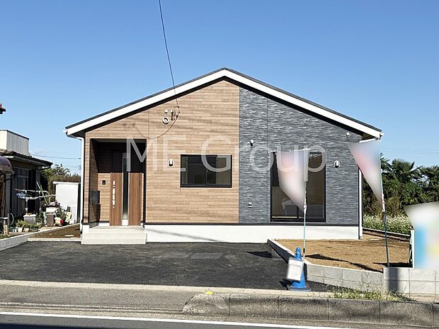 たっぷりの陽光と心地よい風が舞い込む住まい