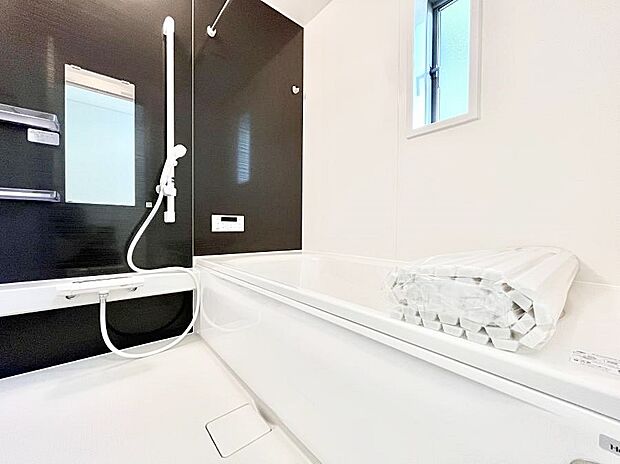 落ち着いた雰囲気でゆっくりお寛ぎいただけるバスルーム