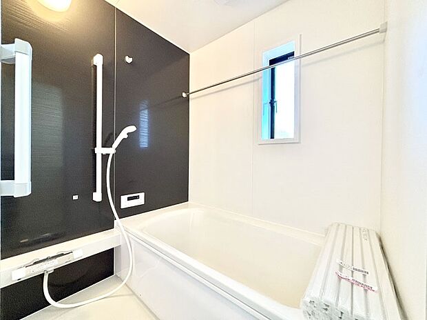 落ち着いた雰囲気でゆっくりお寛ぎいただけるバスルーム